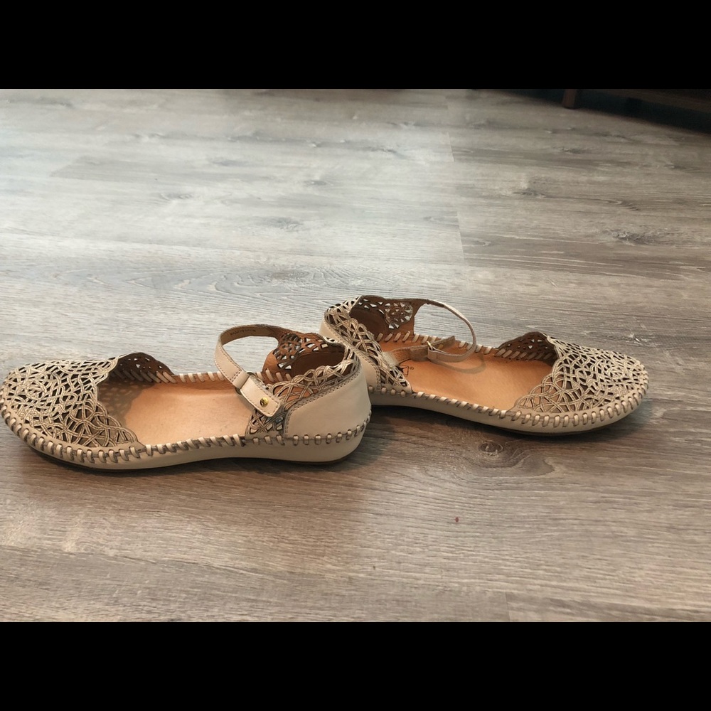 Pikolinos shoes size 9